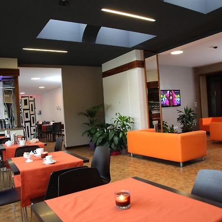 Hotel Veronese Cerignola Bagian luar foto