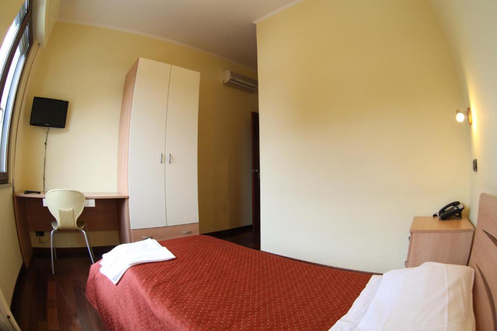 Hotel Veronese Cerignola Ruang foto